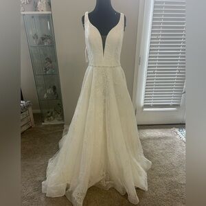Luv Bridal ivory sparkle bridal gown